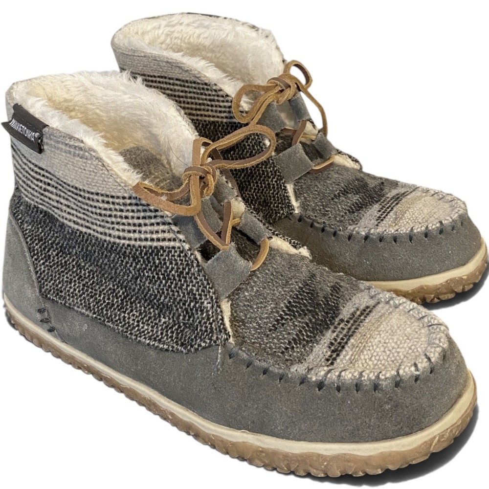 Minnetonka Womens Torrey Slipper Boots 7M Gray Southwestern Suede Wool Moccasin